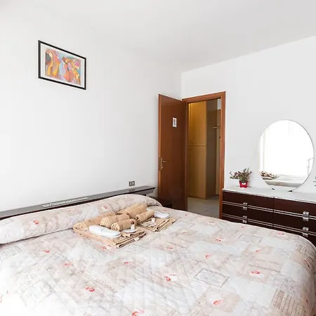 Condominio *
